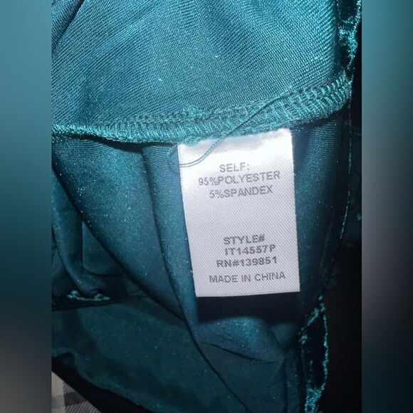 ODDY Velvet Emerald Green spaghetti Strap Top with Lace floral Size 1XL NWT - Picture 8 of 8